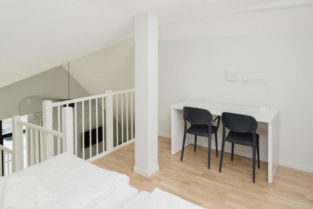 All In One Loft With Balcony And Free Parking Lidingö エクステリア 写真