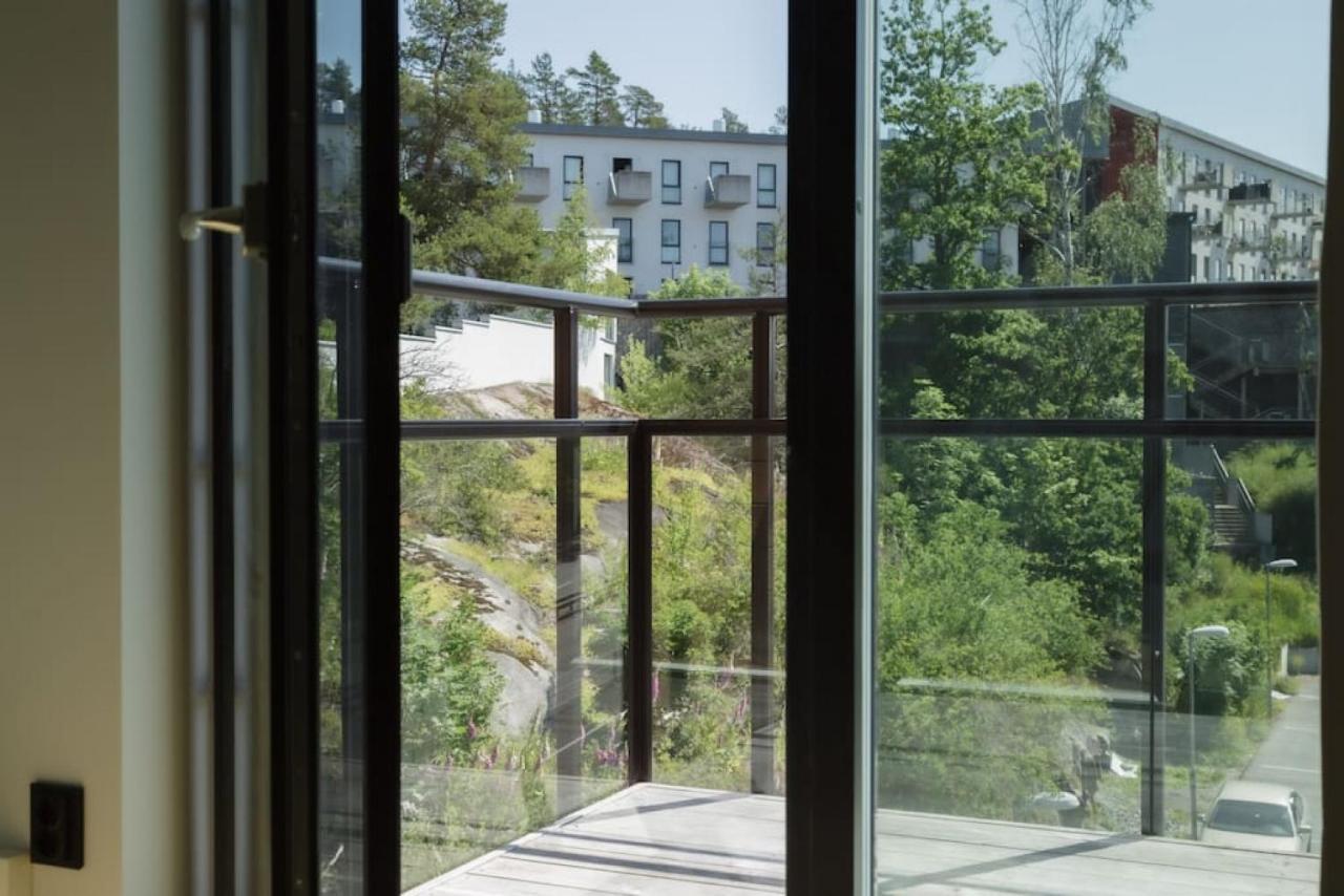 All In One Loft With Balcony And Free Parking Lidingö エクステリア 写真